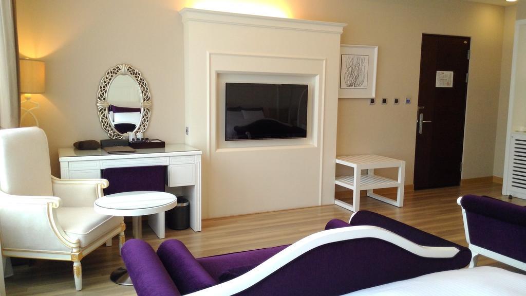 Hotel Modern Puli Room photo