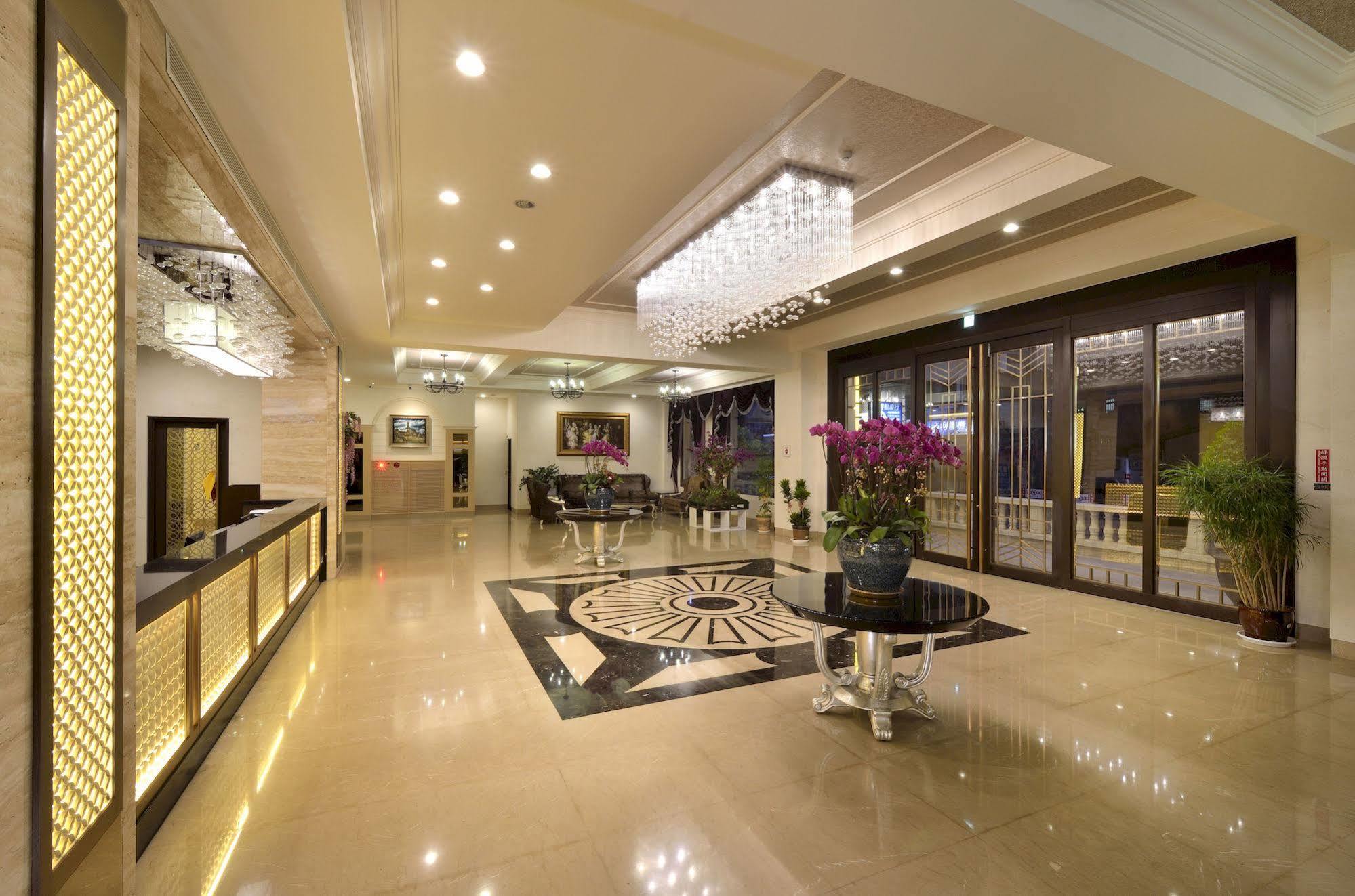 Hotel Modern Puli Exterior photo